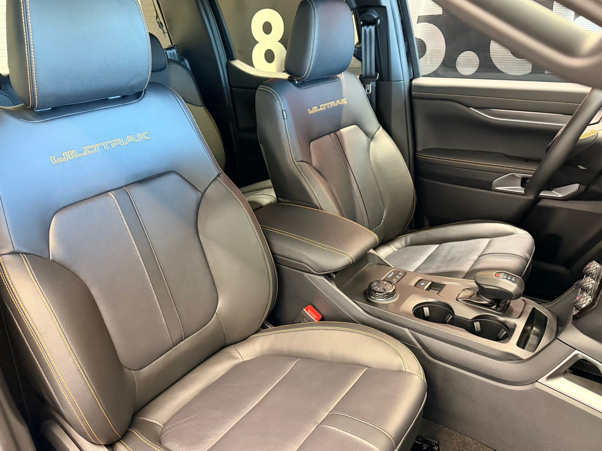 FORD Ranger Wildtrak 3.0 Eco Blue e-4WD Automat-image-18