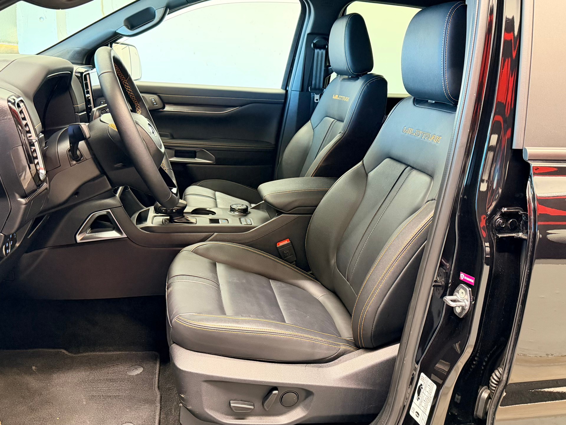 FORD Ranger Wildtrak 3.0 Eco Blue e-4WD Automat-image-12