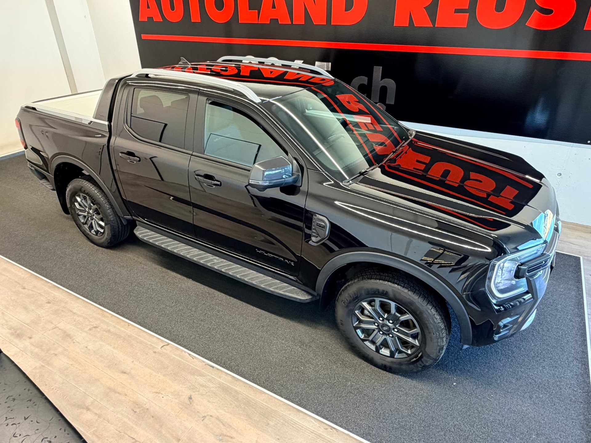 FORD Ranger Wildtrak 3.0 Eco Blue e-4WD Automat-image-4