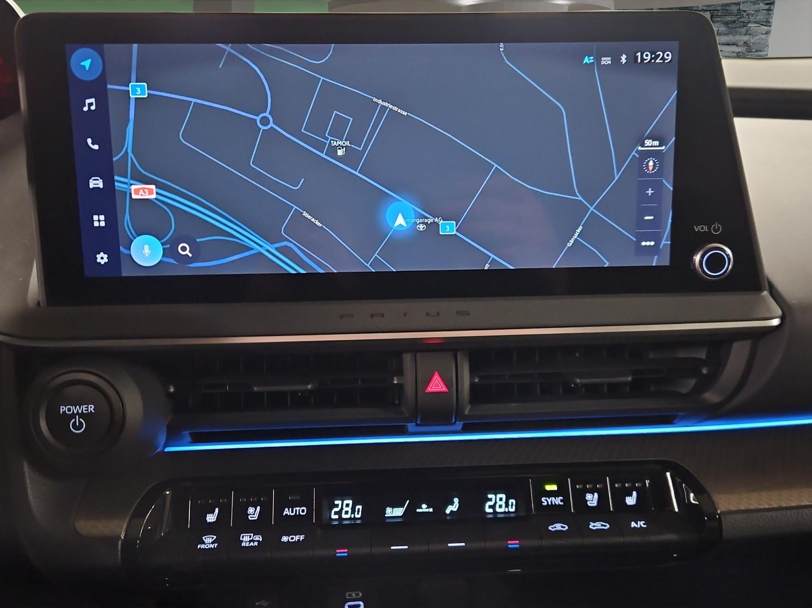 TOYOTA Prius 2.0 Plug-In-Hybrid Premium-image-14
