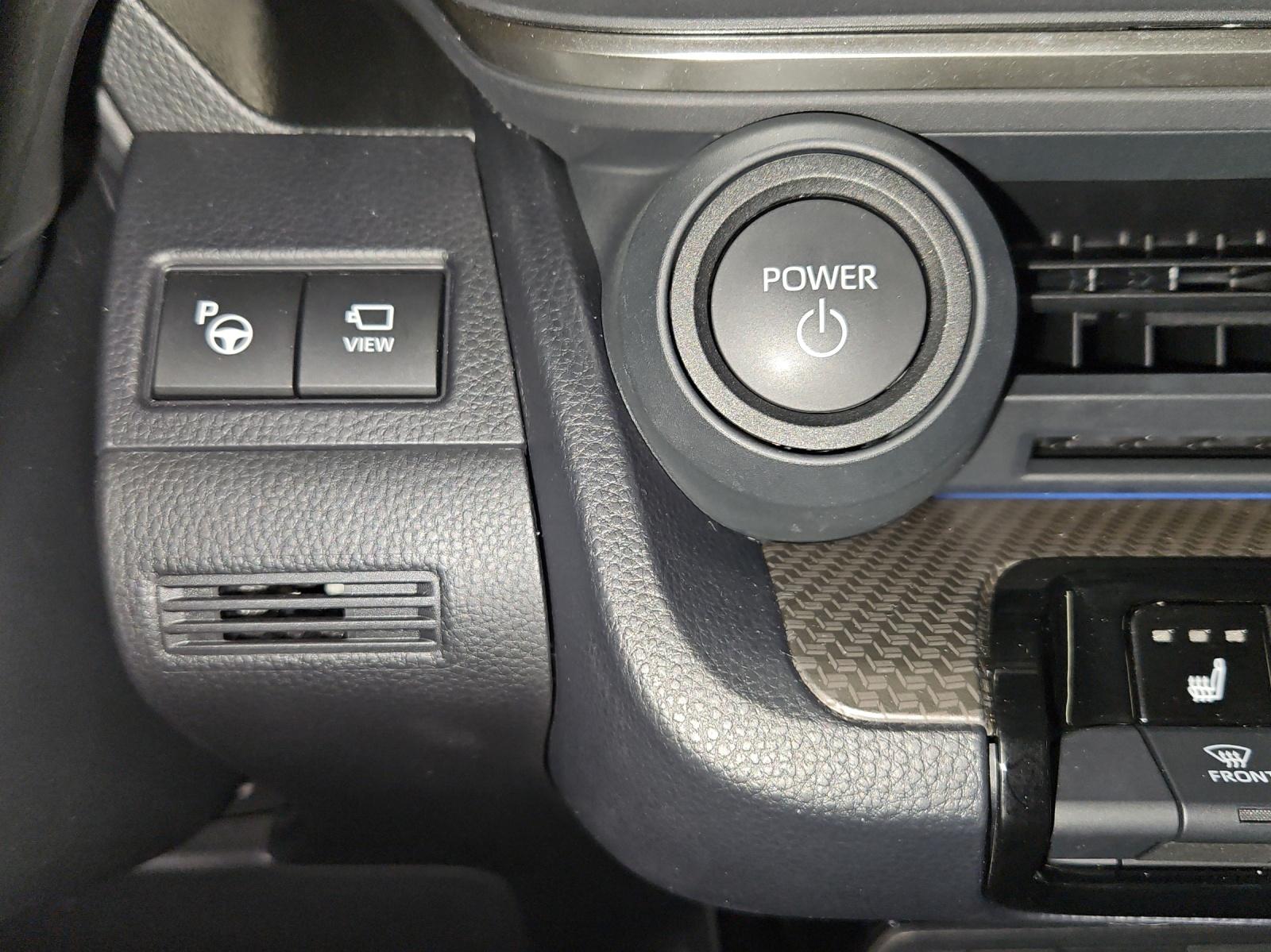TOYOTA Prius 2.0 Plug-In-Hybrid Premium-image-13
