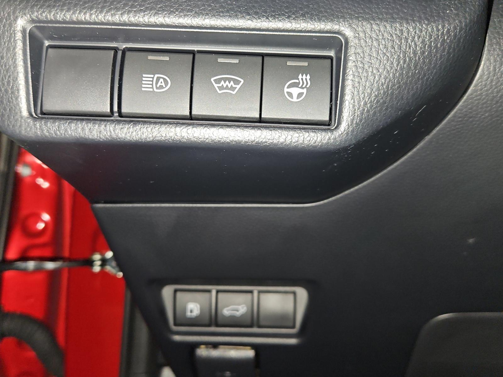 TOYOTA Prius 2.0 Plug-In-Hybrid Premium-image-12