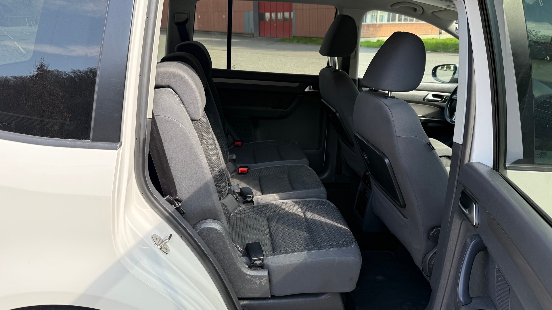 VW Touran 1.4 TSI Trendline-image-8