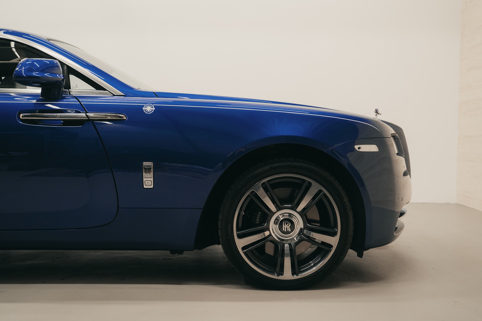 ROLLS-ROYCE Wraith 6.6 V12-showroom-element-3