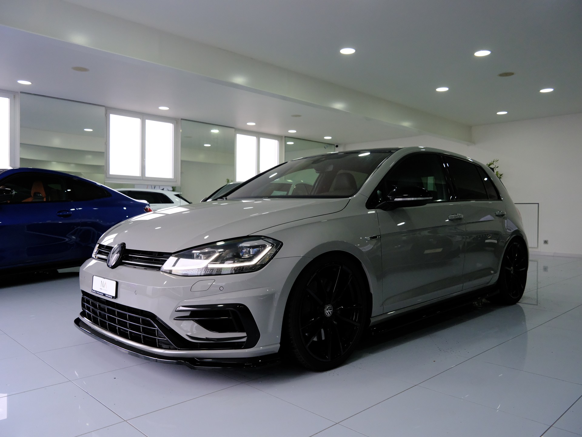 VW Golf 2.0 TSI R 4Motion DSG-image-3