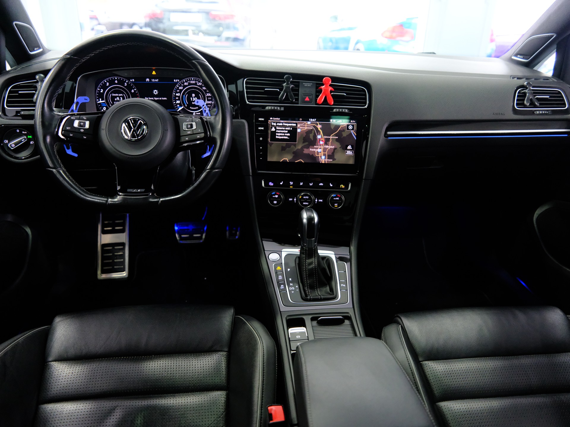 VW Golf 2.0 TSI R 4Motion DSG-image-12