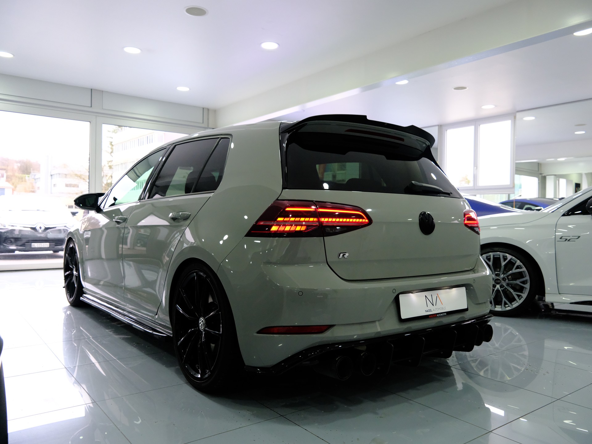 VW Golf 2.0 TSI R 4Motion DSG-image-4