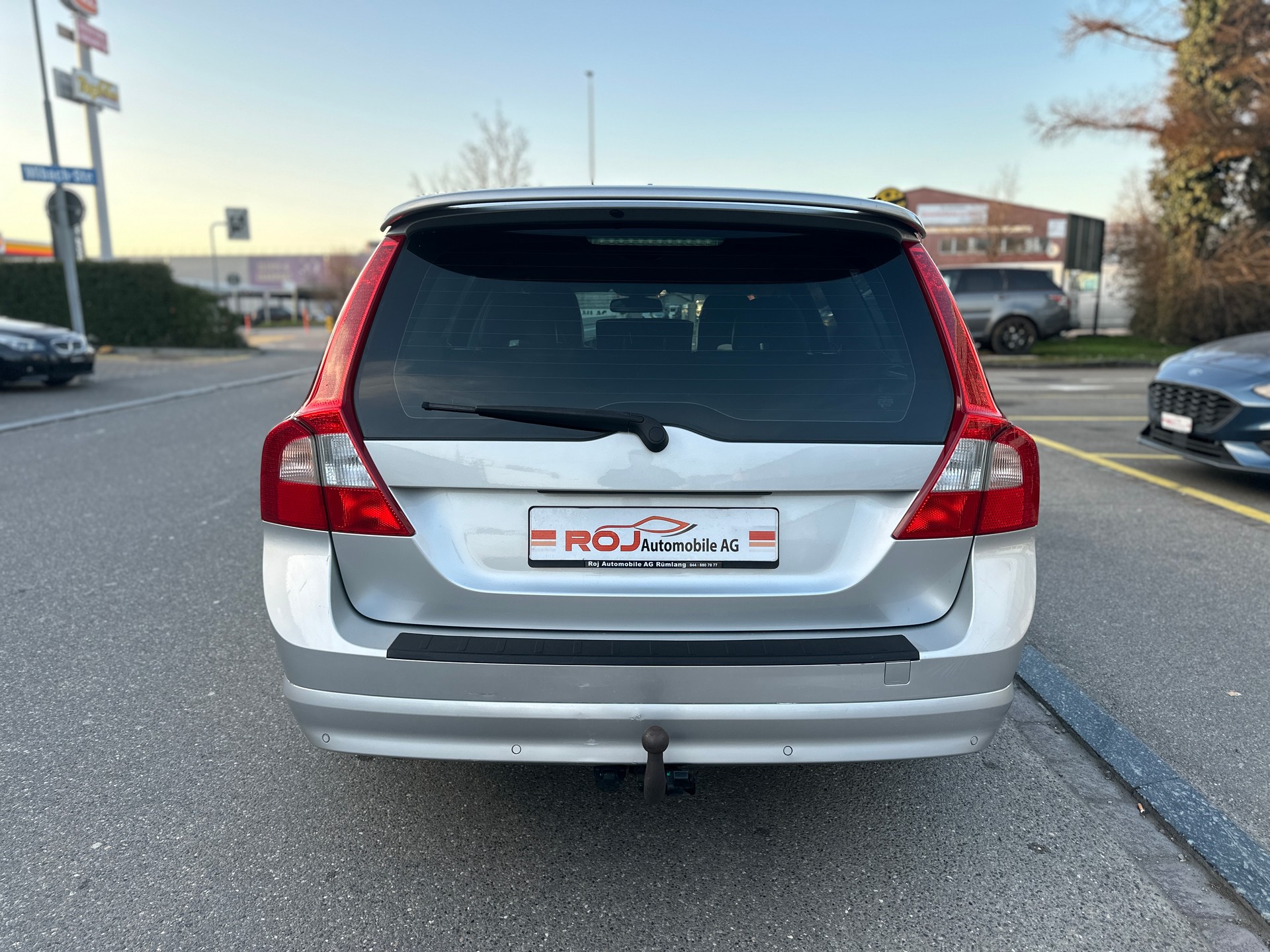 VOLVO V70 D5 AWD Summum Geartronic-image-5