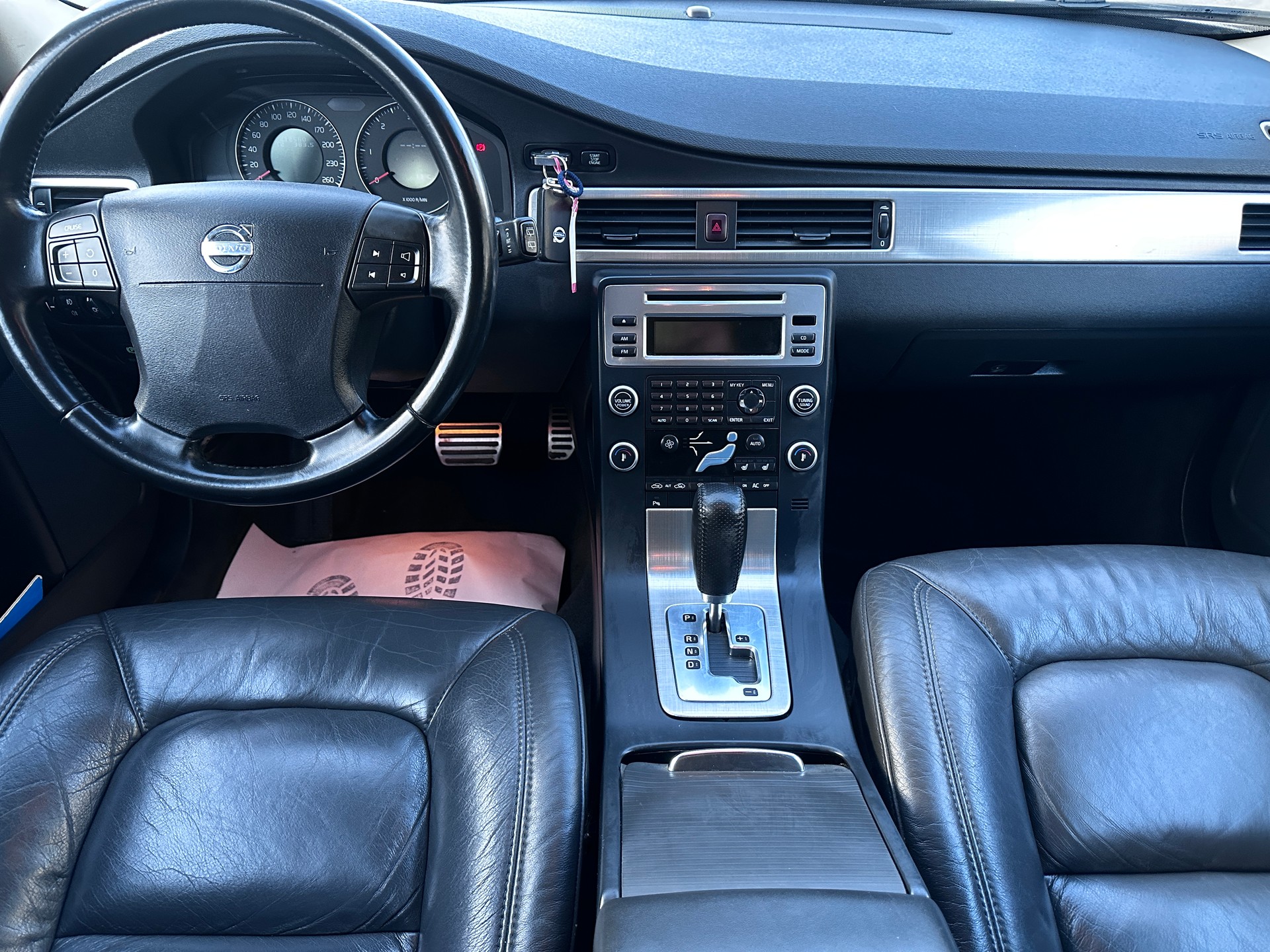 VOLVO V70 D5 AWD Summum Geartronic-image-9