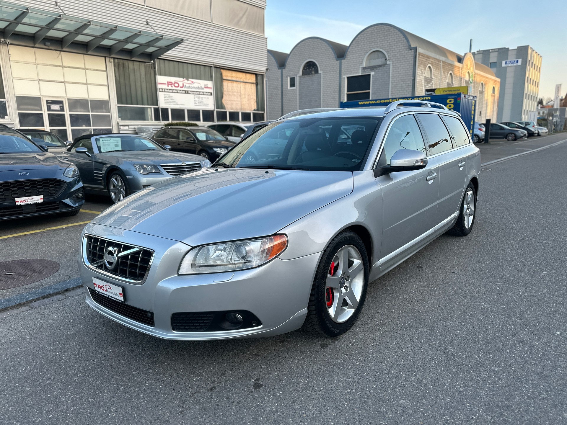VOLVO V70 D5 AWD Summum Geartronic-image-1