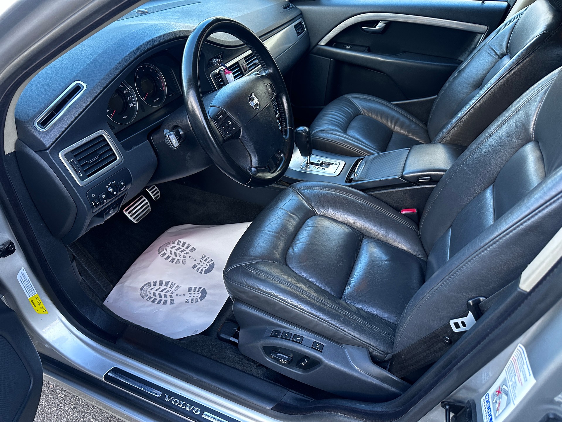 VOLVO V70 D5 AWD Summum Geartronic-image-7