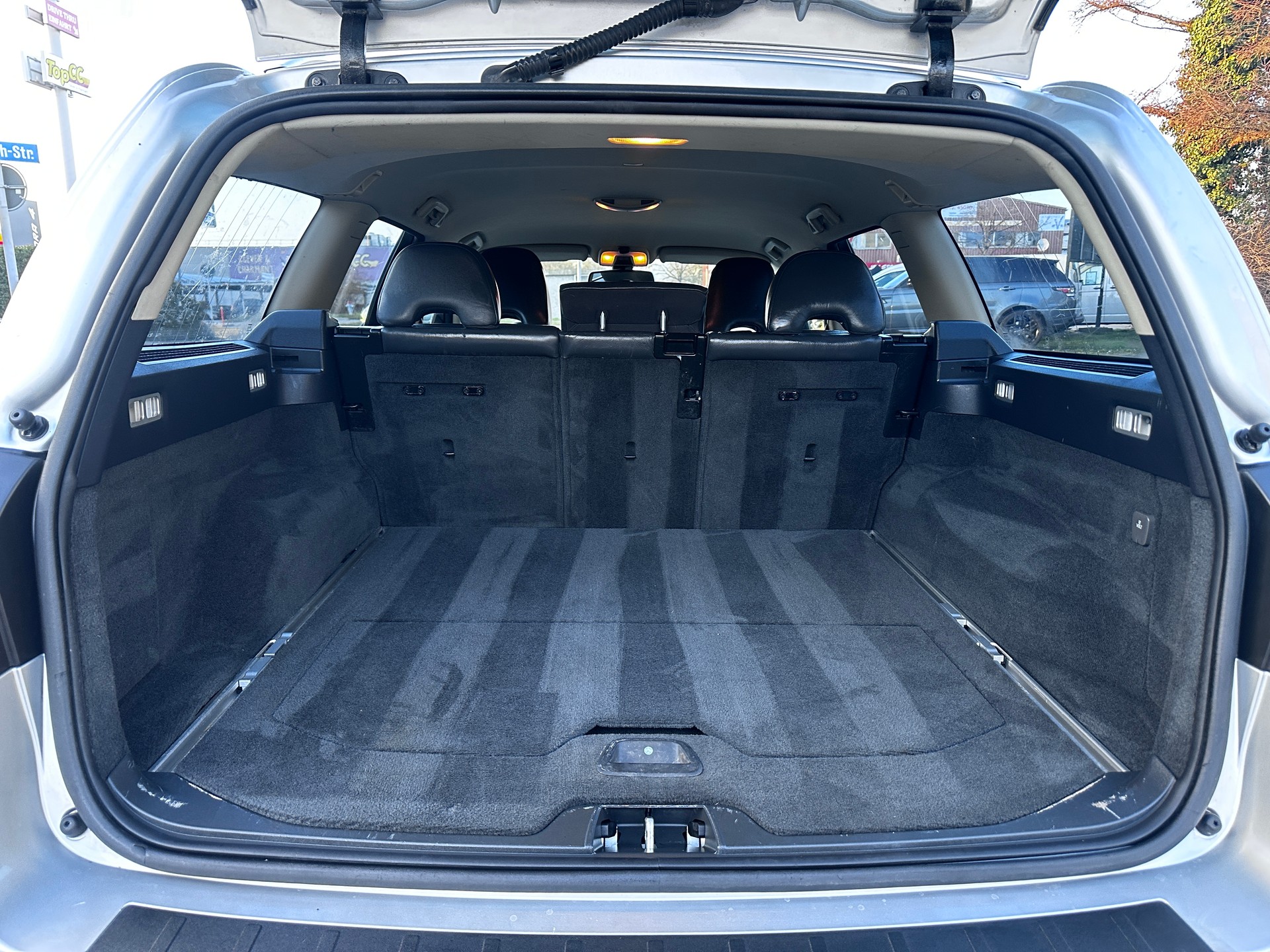 VOLVO V70 D5 AWD Summum Geartronic-image-10