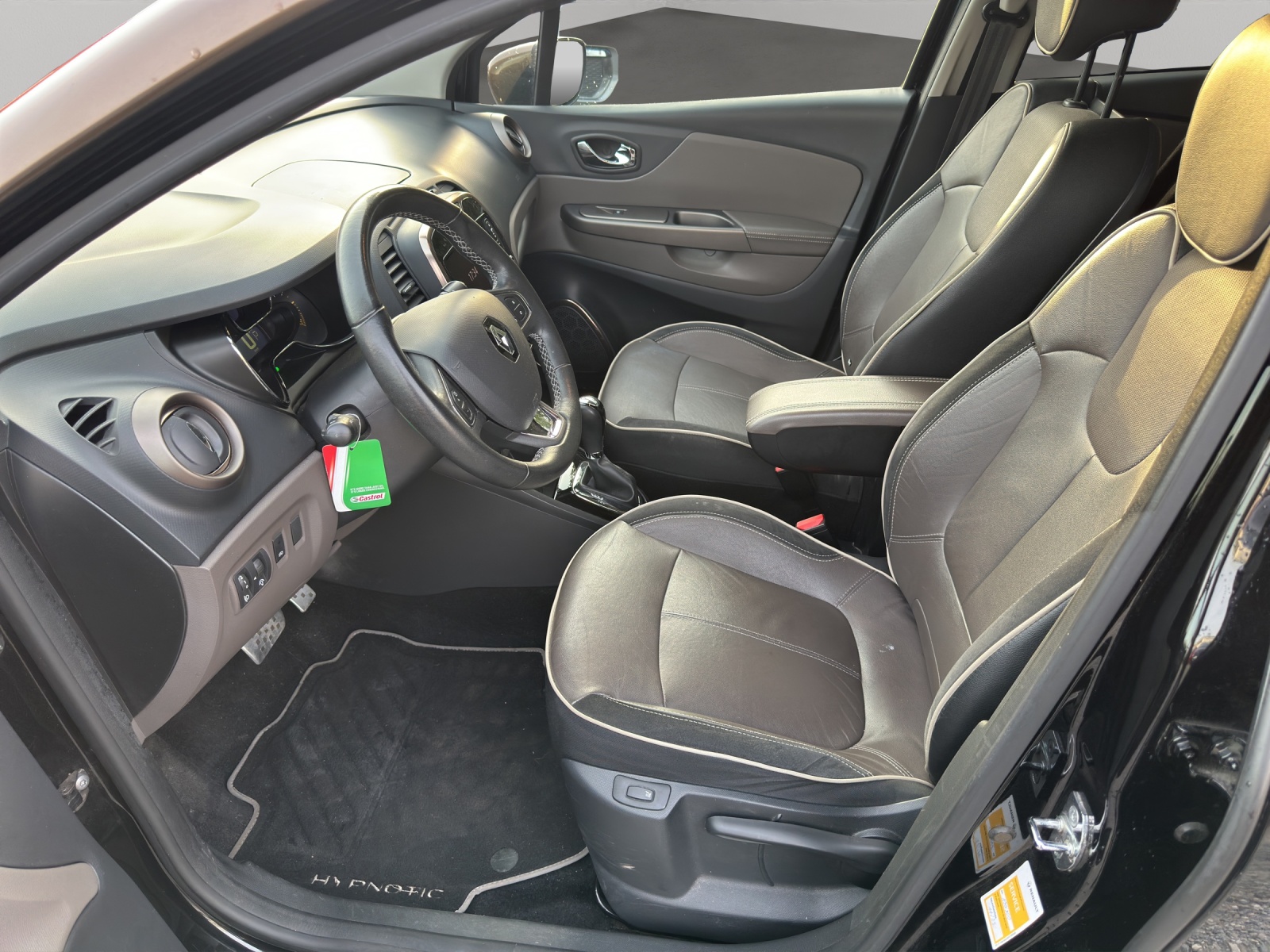 RENAULT Captur 1.2 T 16V Privilège EDC-image-10