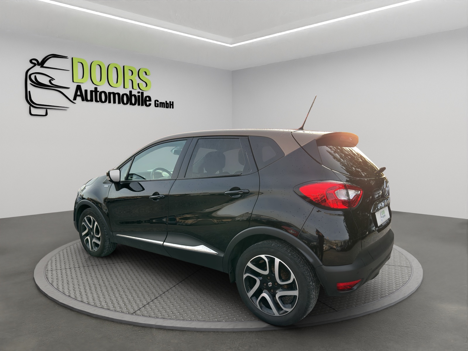 RENAULT Captur 1.2 T 16V Privilège EDC-showroom-element-3