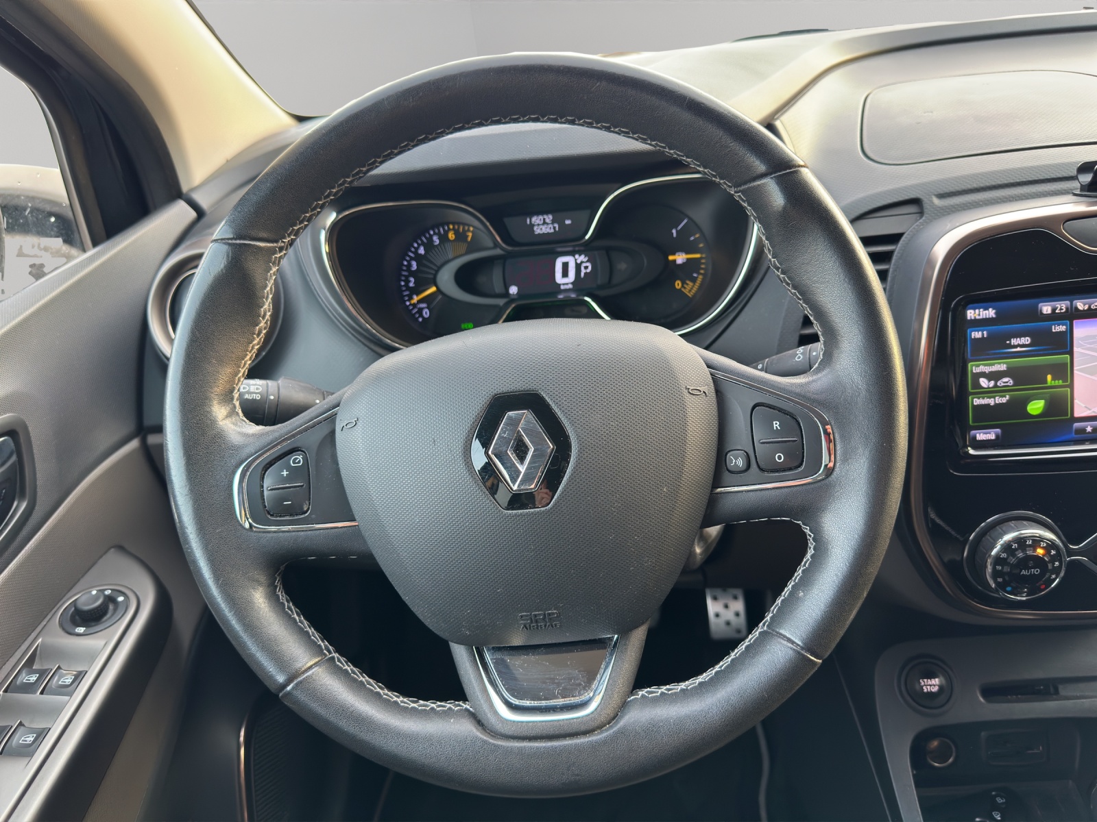 RENAULT Captur 1.2 T 16V Privilège EDC-image-16