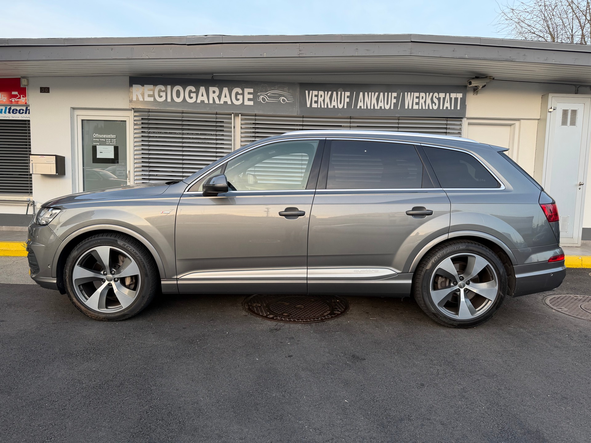 AUDI Q7 3.0 TDI quattro tiptronic-image-4