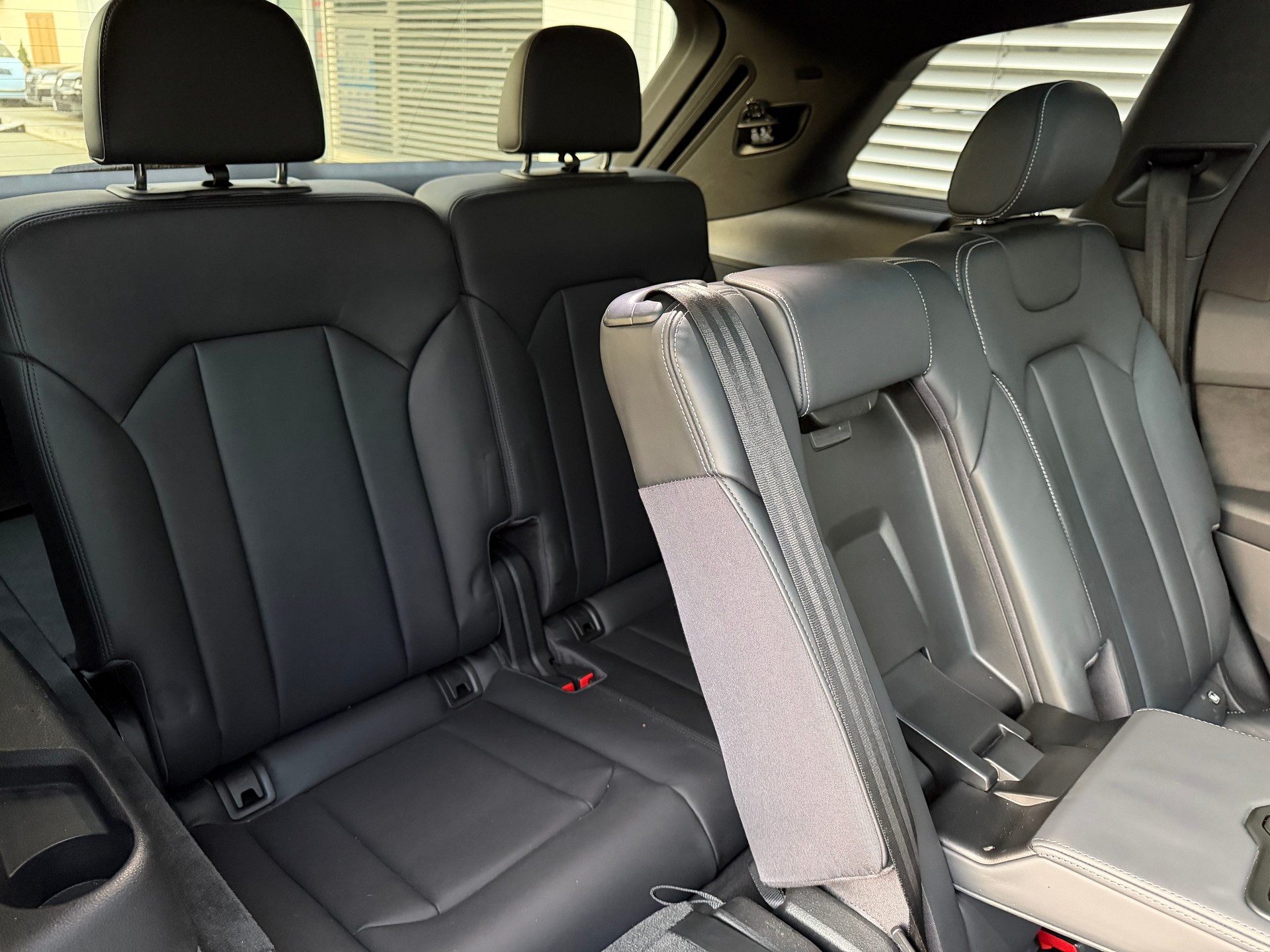 AUDI Q7 3.0 TDI quattro tiptronic-image-11