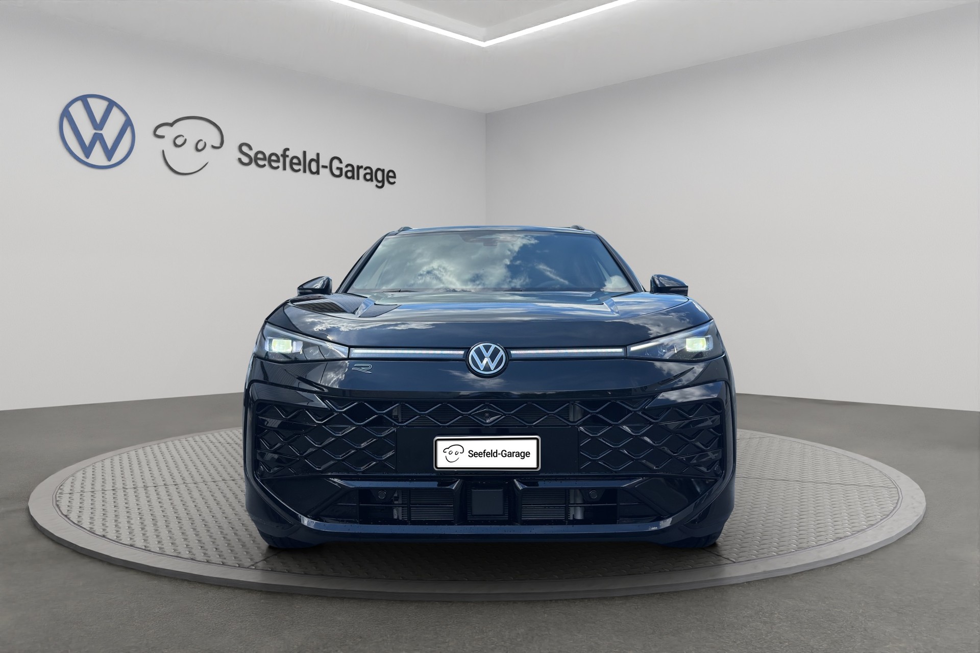 VW T-Roc 1.5 eTSI mHEV R-Line DSG-image-1