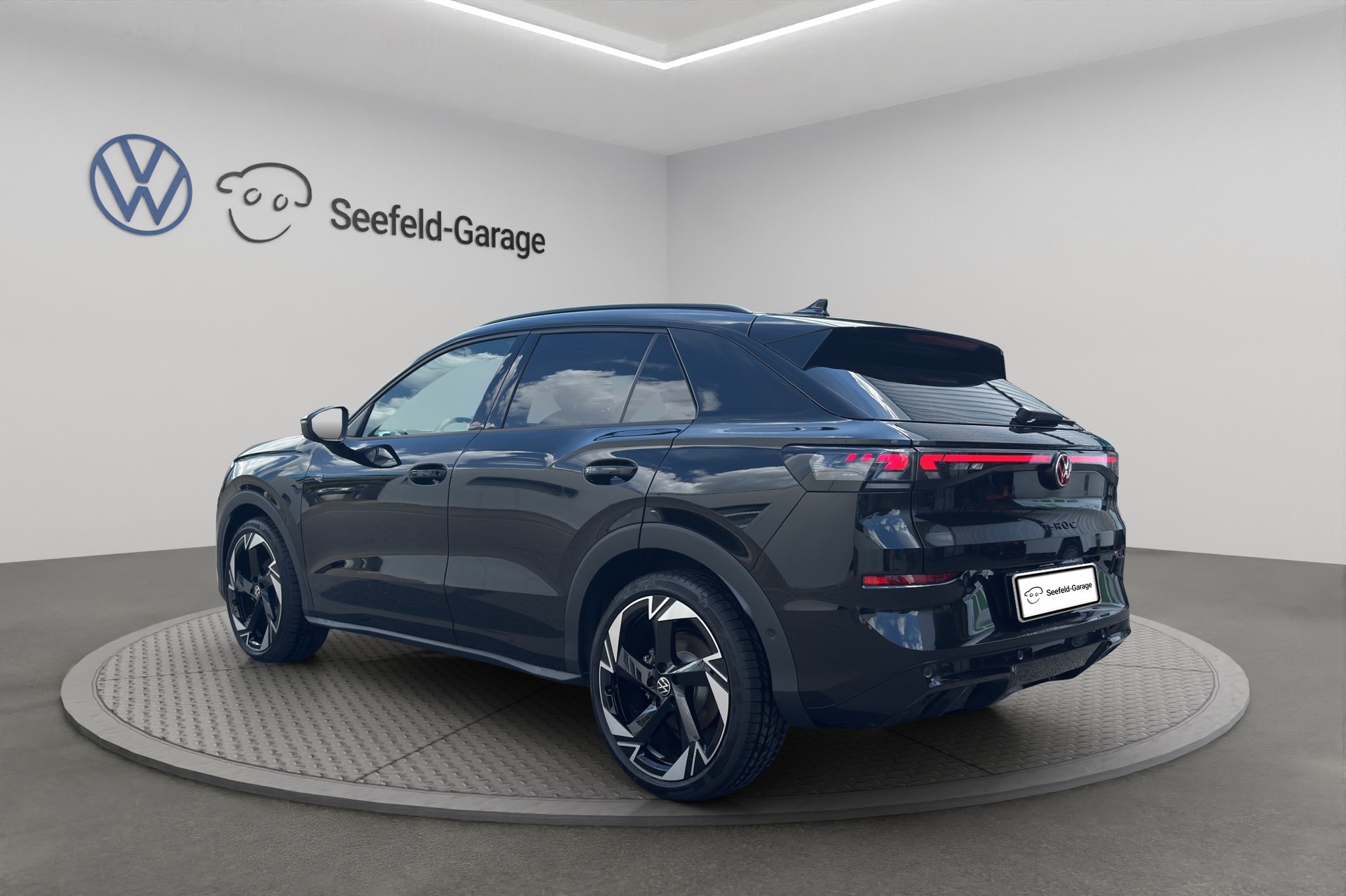 VW T-Roc 1.5 eTSI mHEV R-Line DSG-image-3