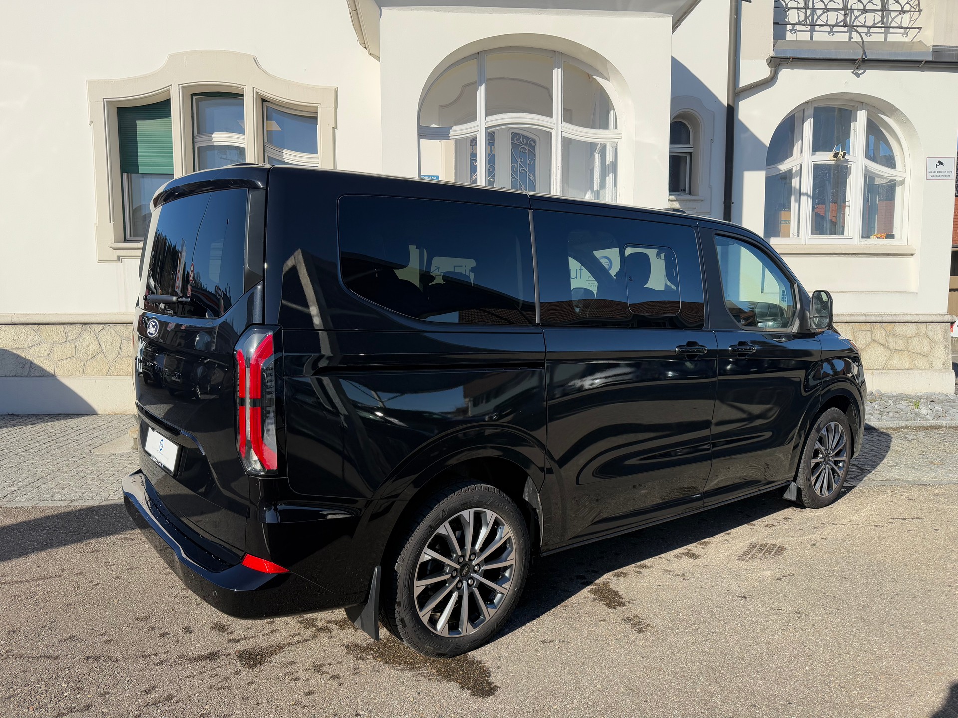 FORD Tourneo Bus 320 L1H1 TitaniumX Automat-showroom-element-3