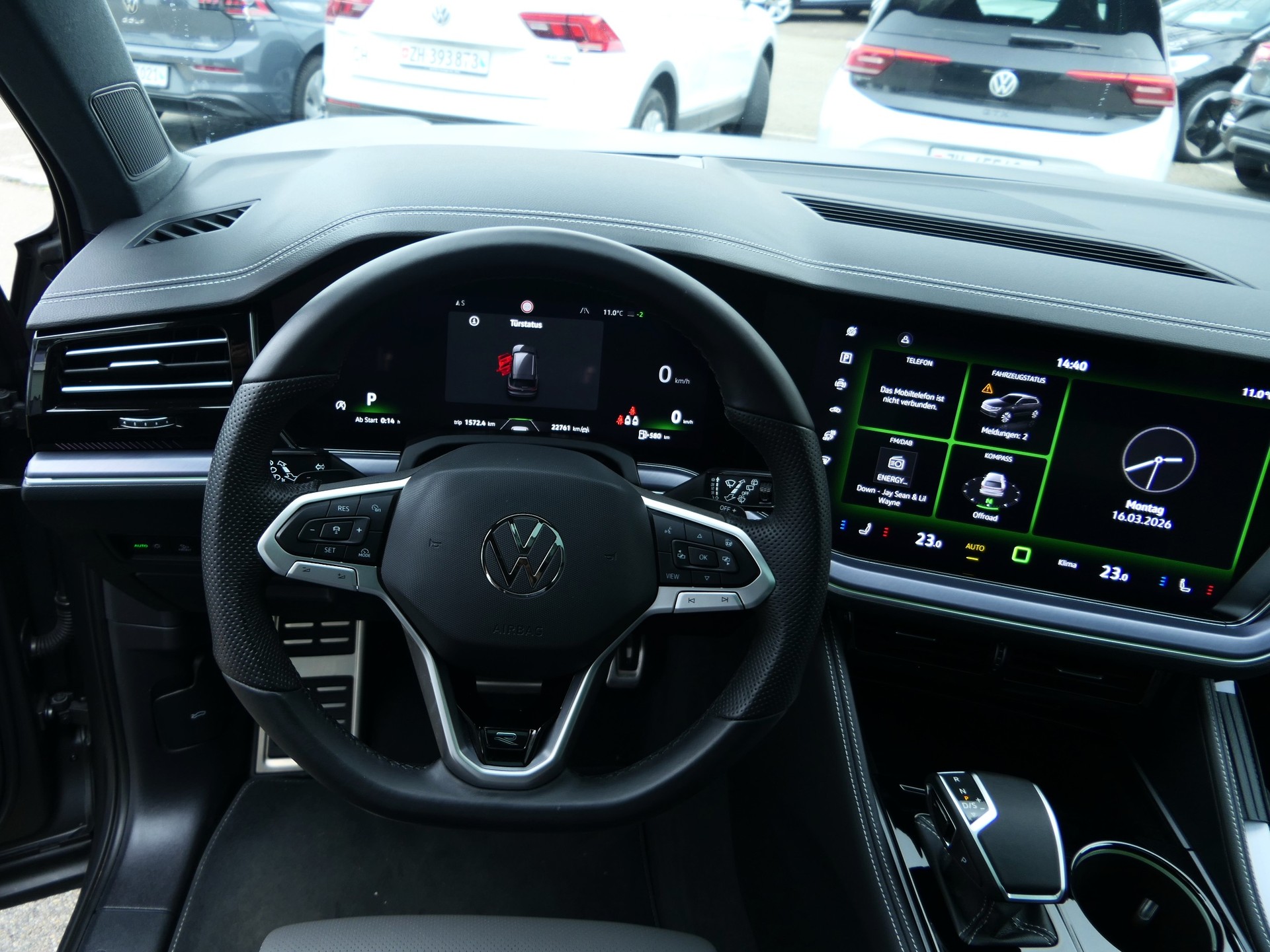 VW Touareg 3.0 TDI R-Line Tiptronic-image-7
