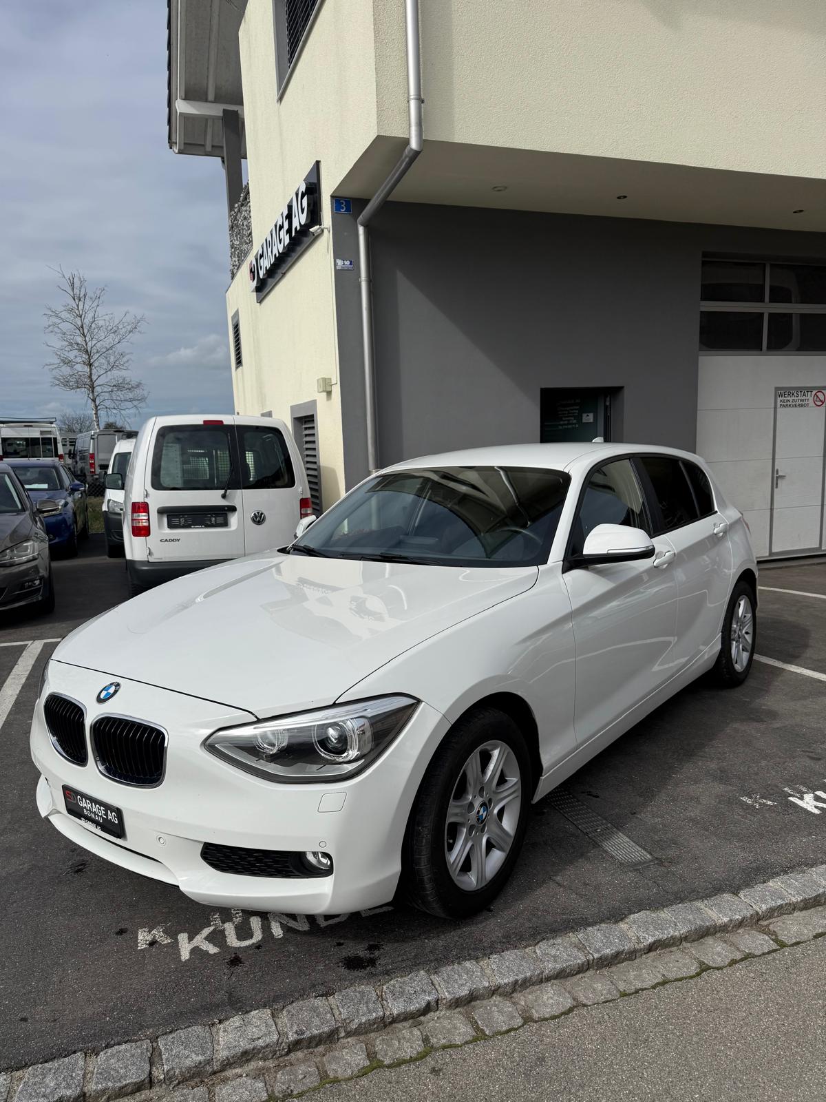 BMW 116i-image-0
