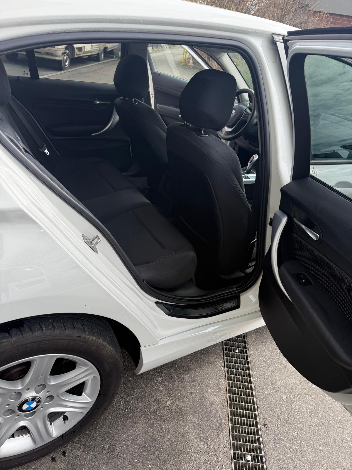 BMW 116i-image-11