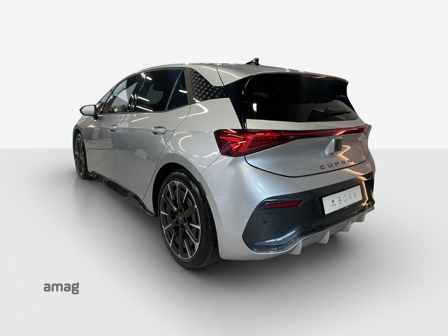 CUPRA Born 79 kWh e-Boost Adrenaline-image-2