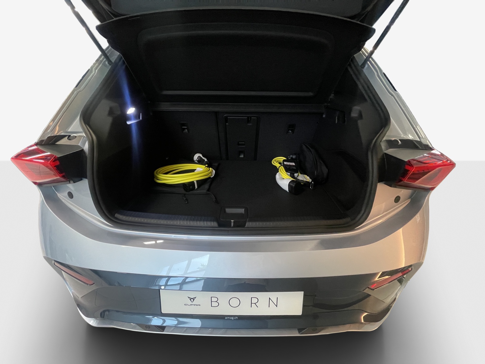 CUPRA Born 79 kWh e-Boost Adrenaline-image-12