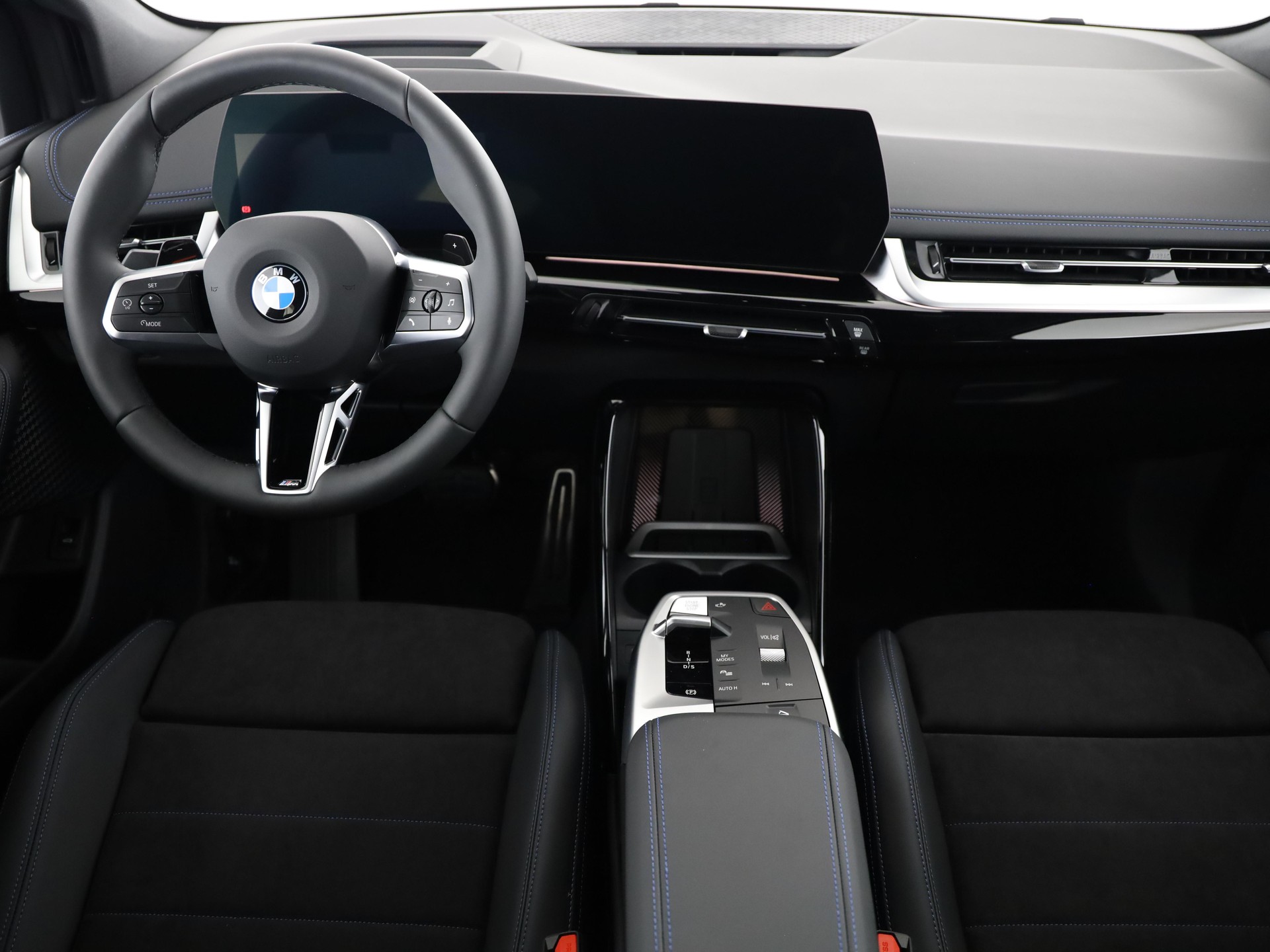 BMW 223d xDrive Active Tourer-image-15