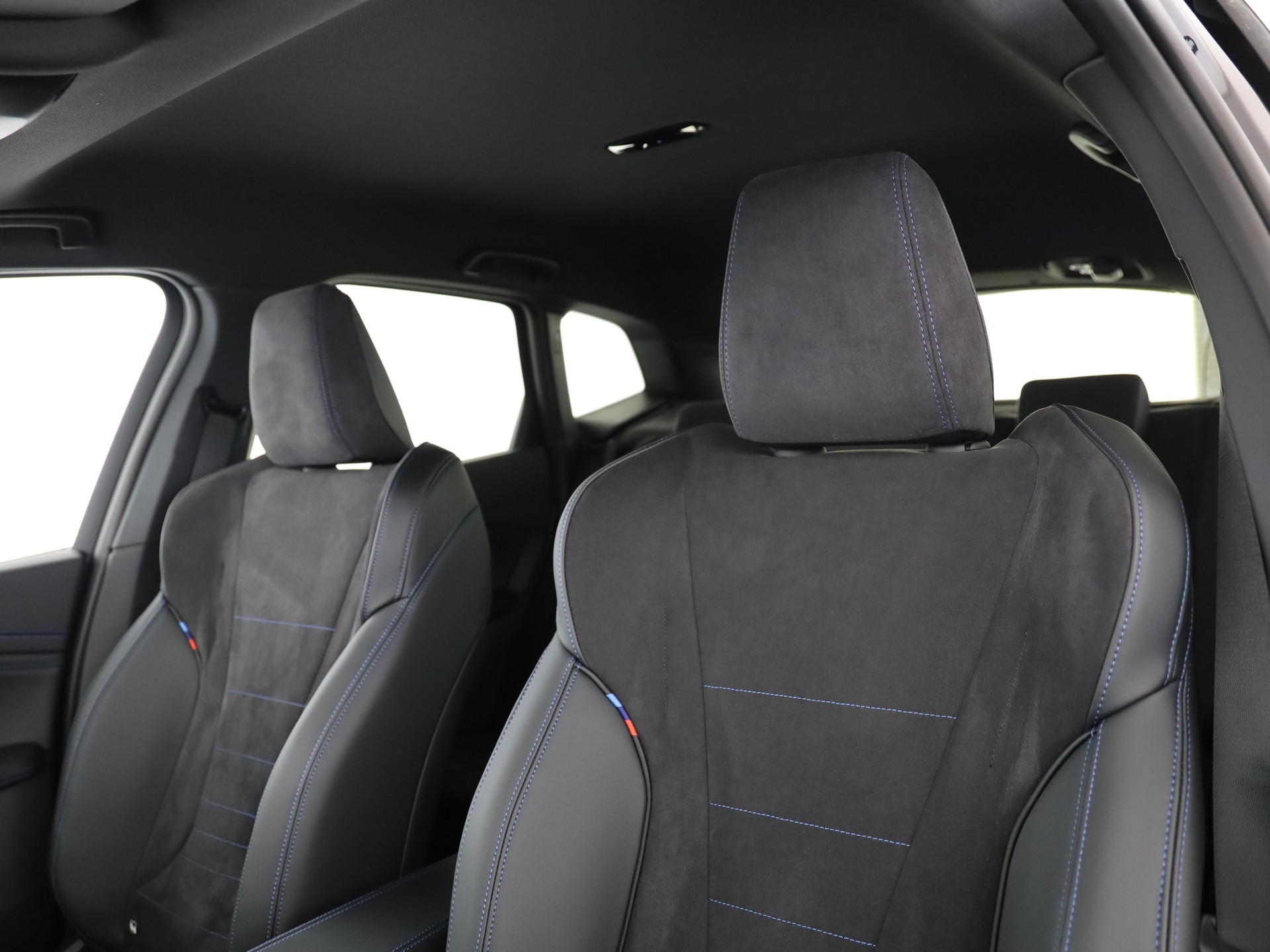 BMW 223d xDrive Active Tourer-image-8