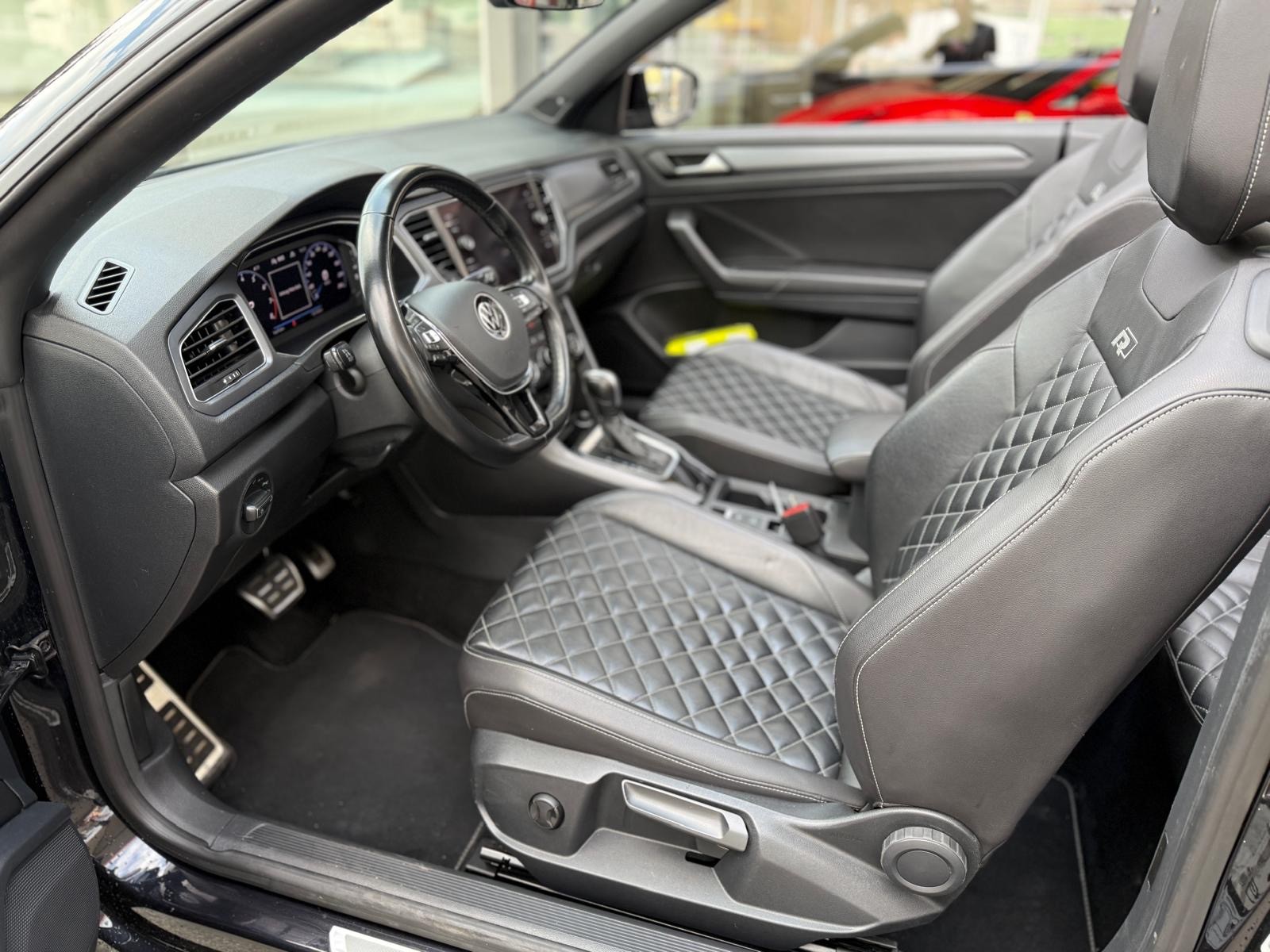 VW T-Roc Cabriolet 1.5 TSI R-Line DSG-image-8