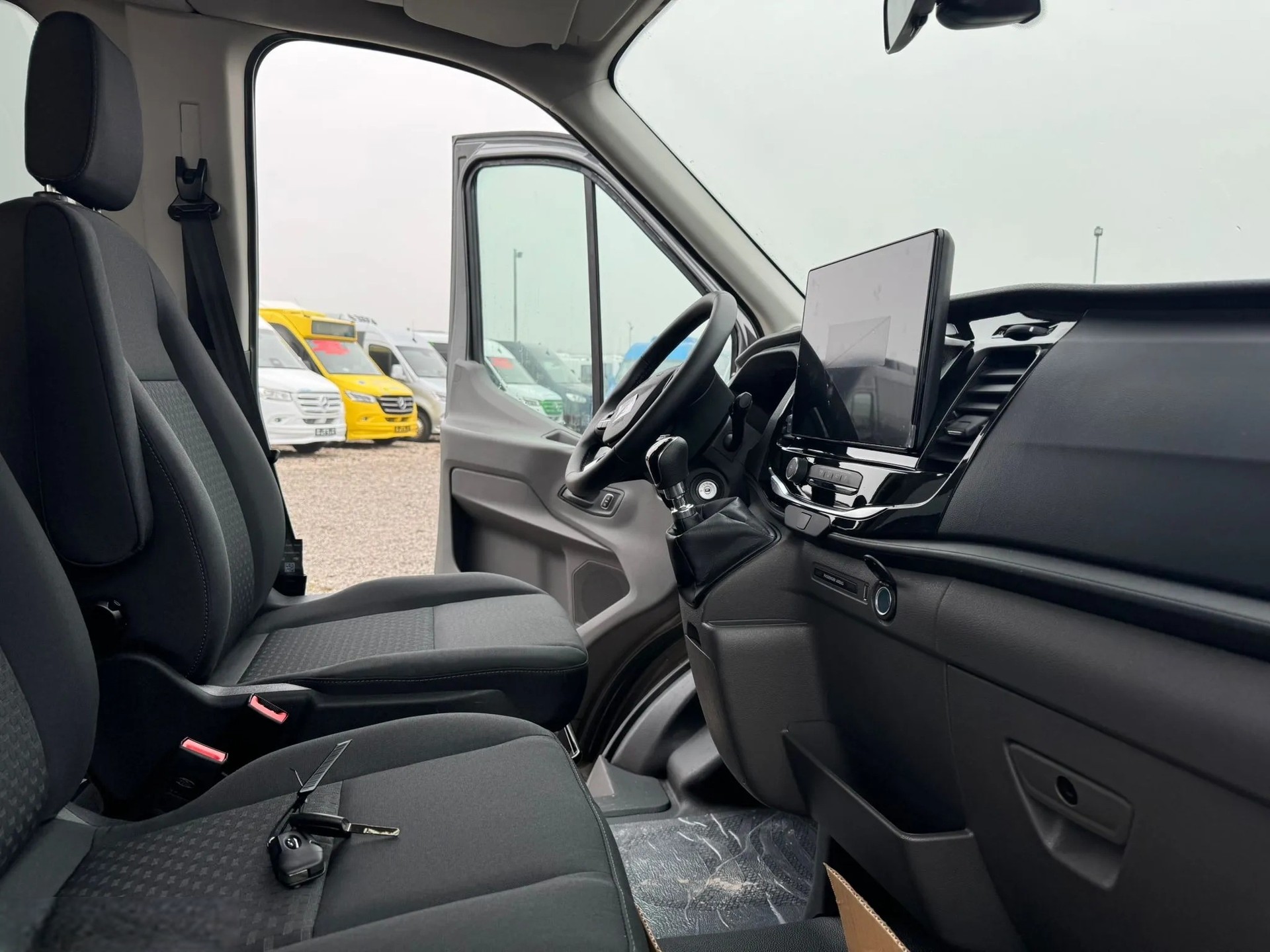 FORD Transit 350 L4 Basis 2.0 TDCi 130 FWD 18 Sitzer-image-8
