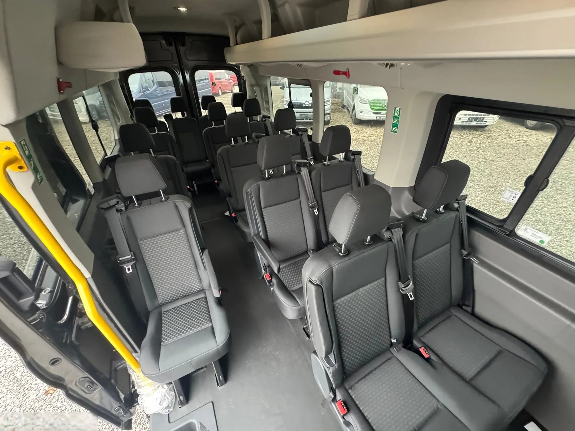 FORD Transit 350 L4 Basis 2.0 TDCi 130 FWD 18 Sitzer-image-10