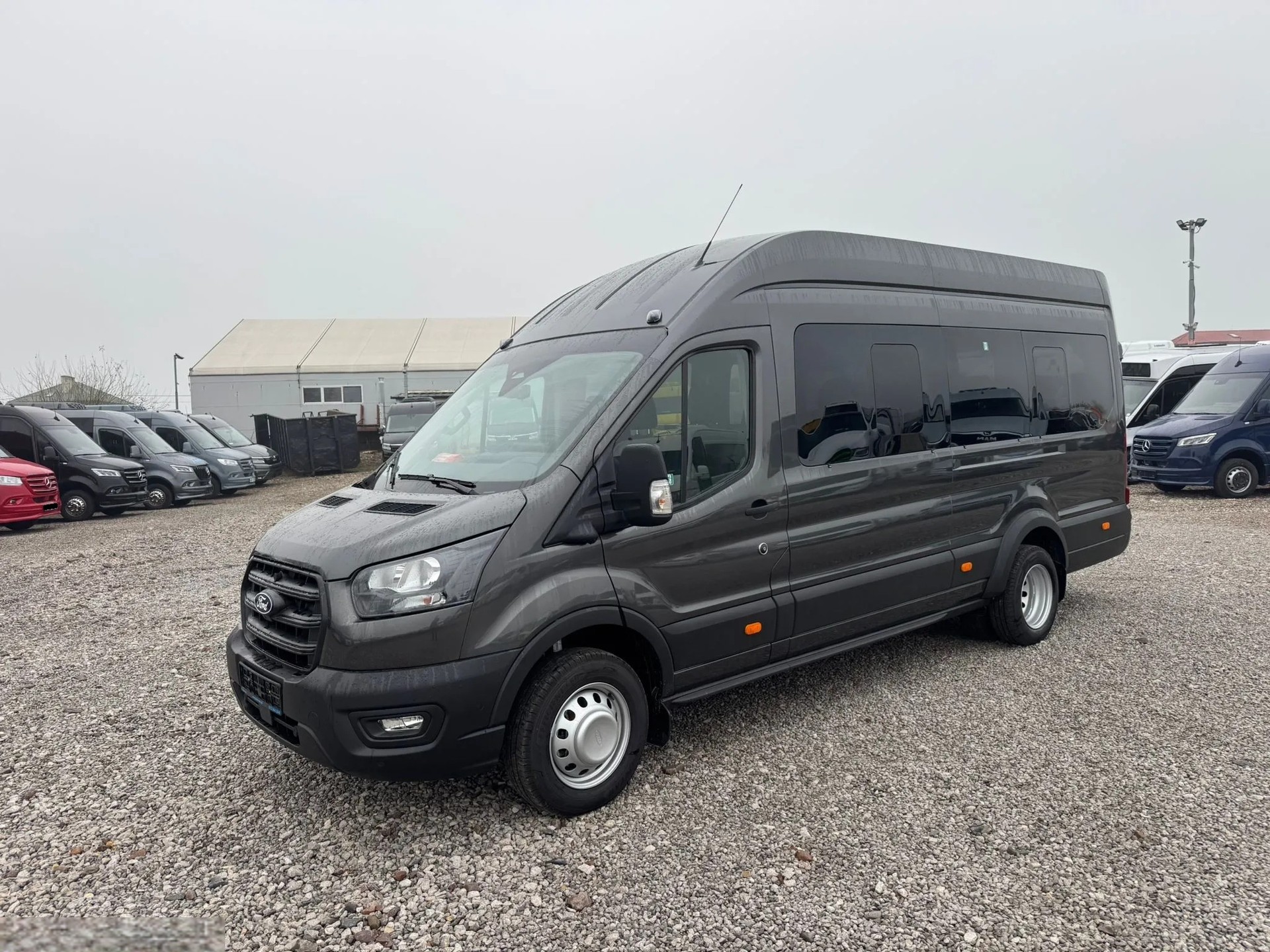FORD Transit 350 L4 Basis 2.0 TDCi 130 FWD 18 Sitzer-image-0