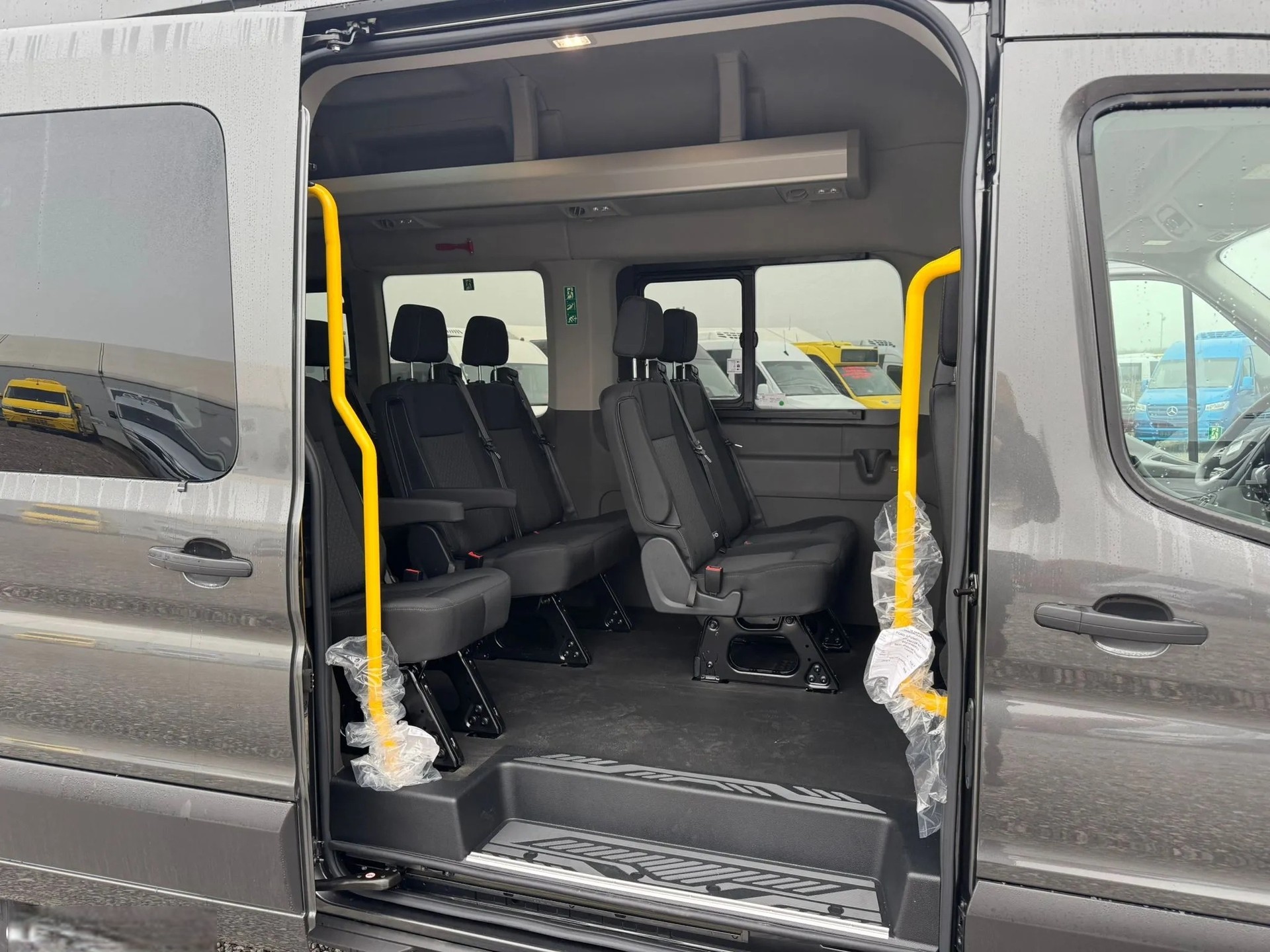 FORD Transit 350 L4 Basis 2.0 TDCi 130 FWD 18 Sitzer-image-5