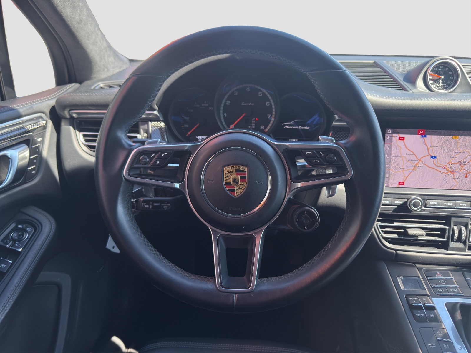 PORSCHE Macan Turbo PDK-image-12