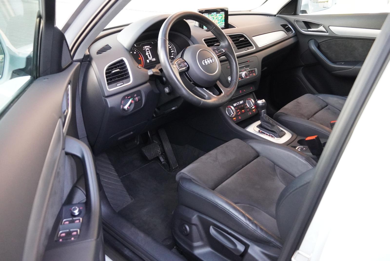 AUDI Q3 2.0 TDI sport quattro S-tronic-image-13