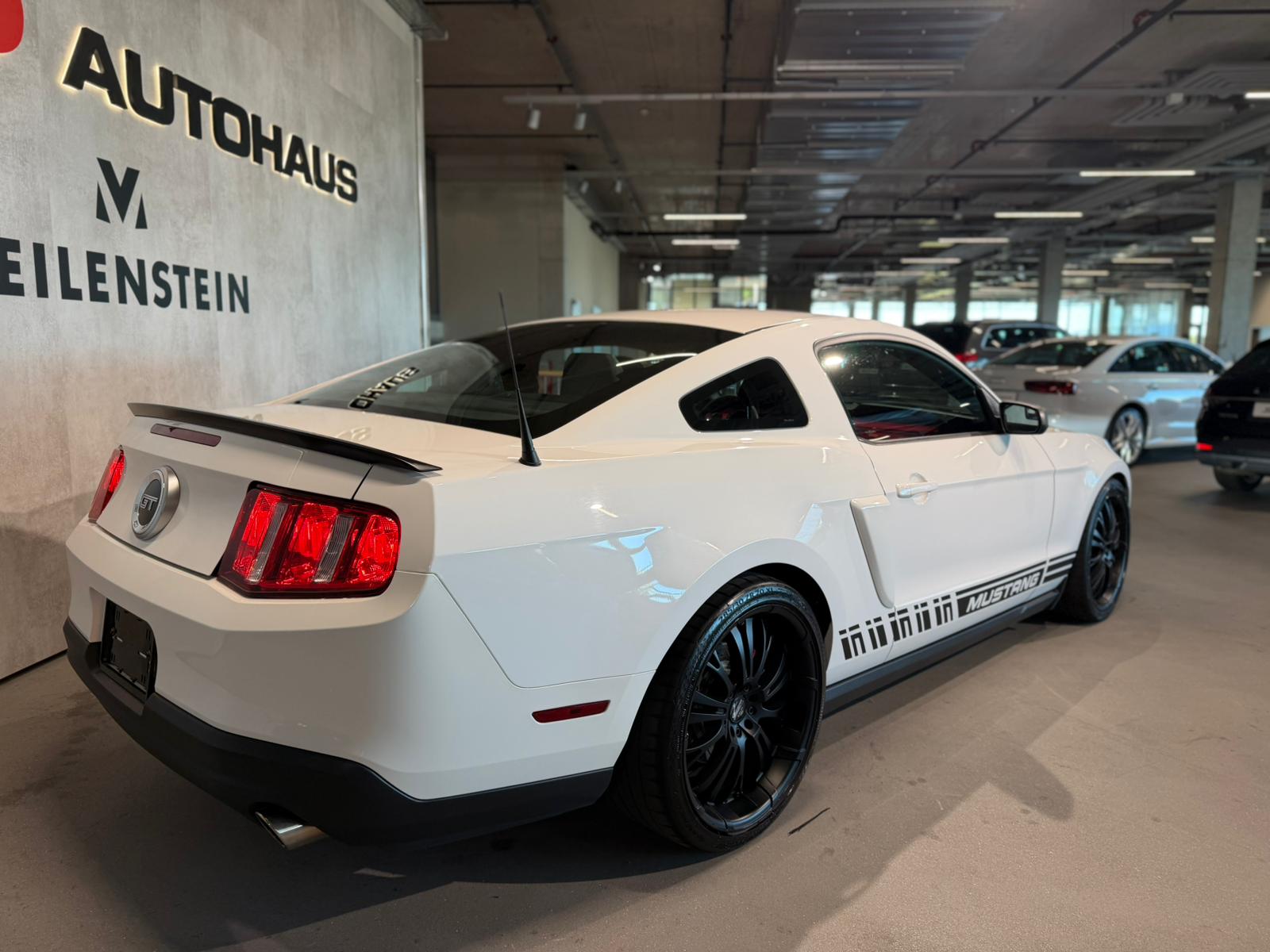FORD Mustang GT 3.7 V6 Automatic-image-18