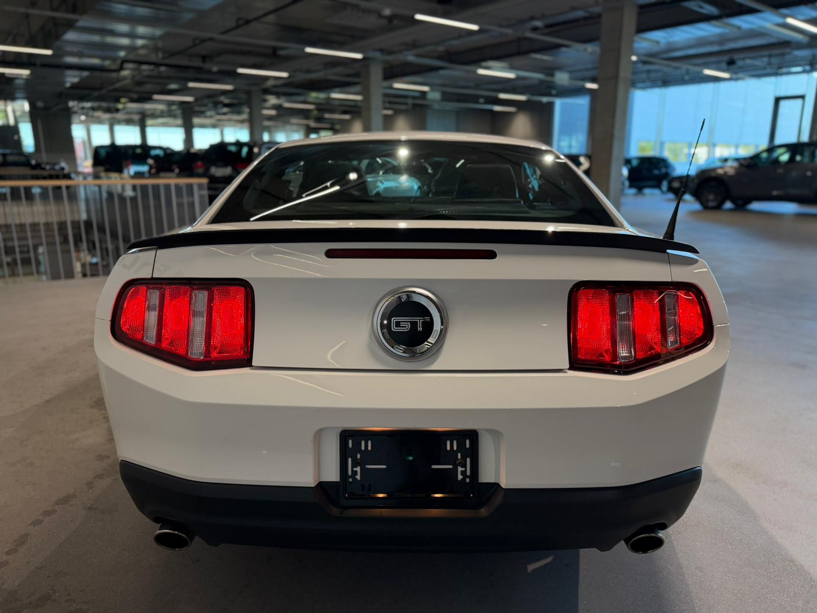 FORD Mustang GT 3.7 V6 Automatic-image-15