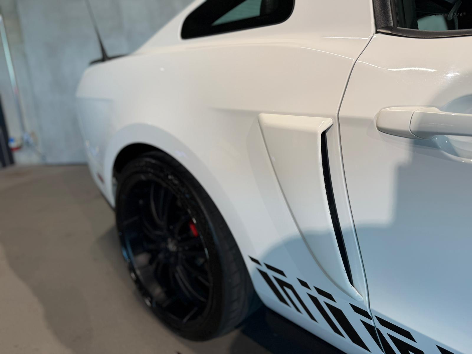 FORD Mustang GT 3.7 V6 Automatic-image-10