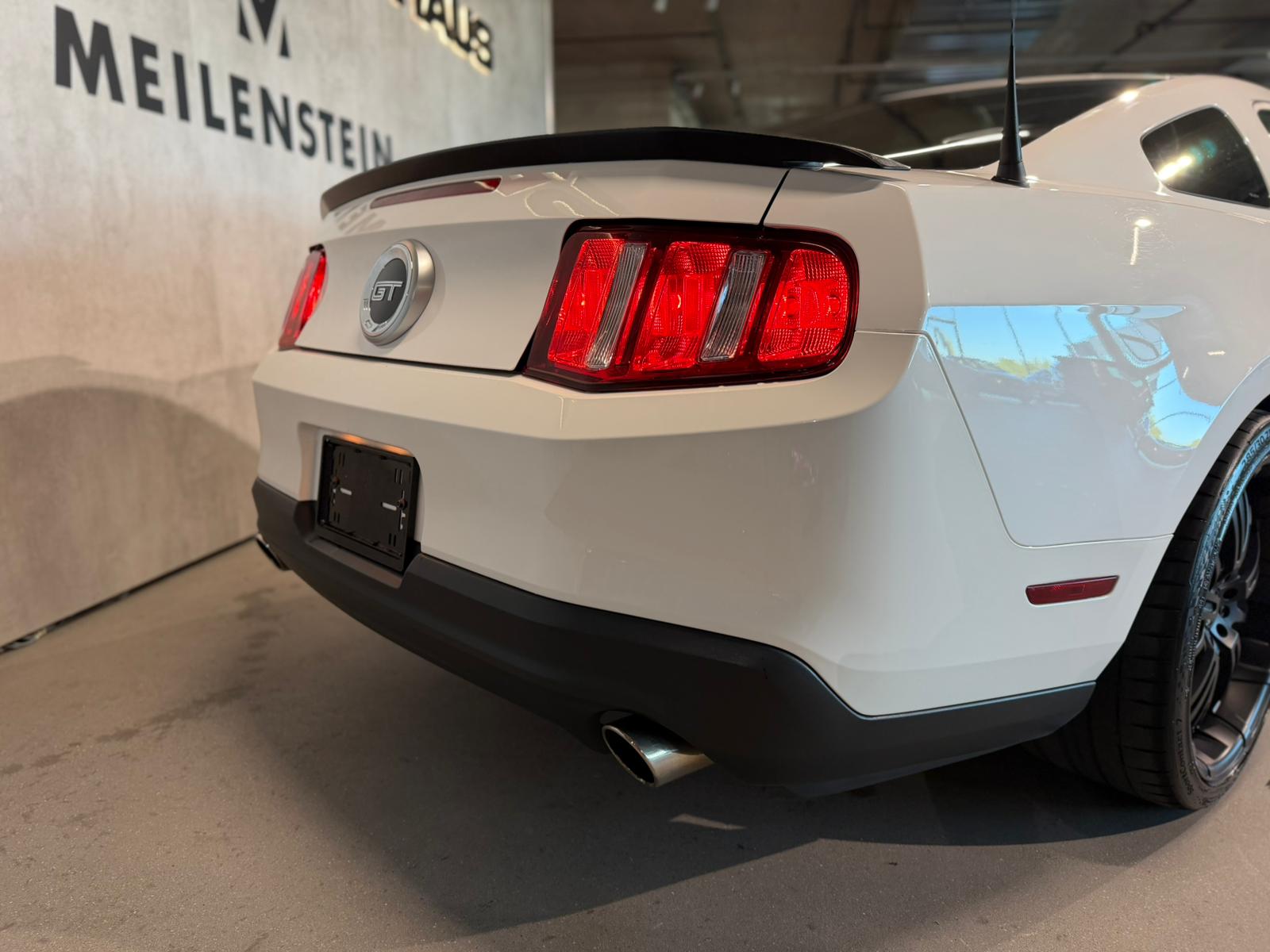 FORD Mustang GT 3.7 V6 Automatic-image-14