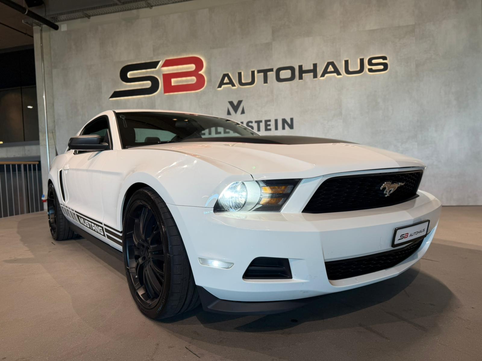 FORD Mustang GT 3.7 V6 Automatic-image-5