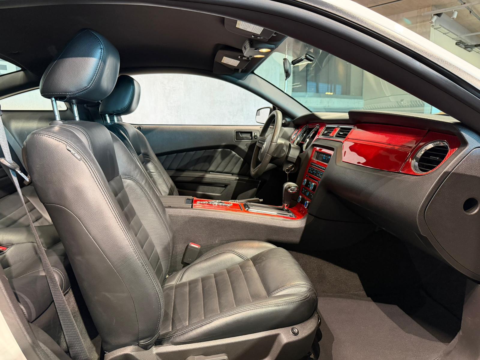 FORD Mustang GT 3.7 V6 Automatic-image-22
