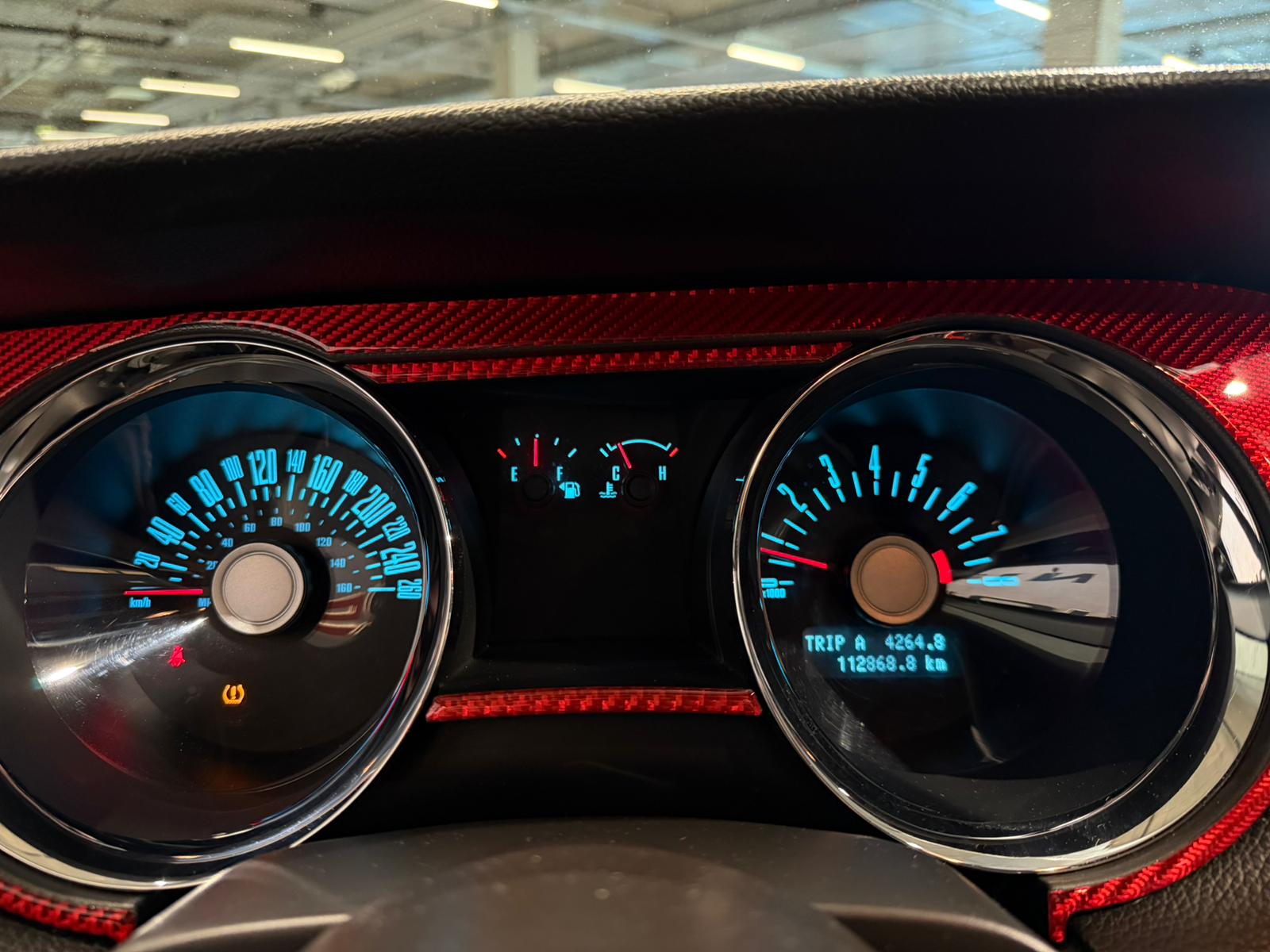 FORD Mustang GT 3.7 V6 Automatic-image-28