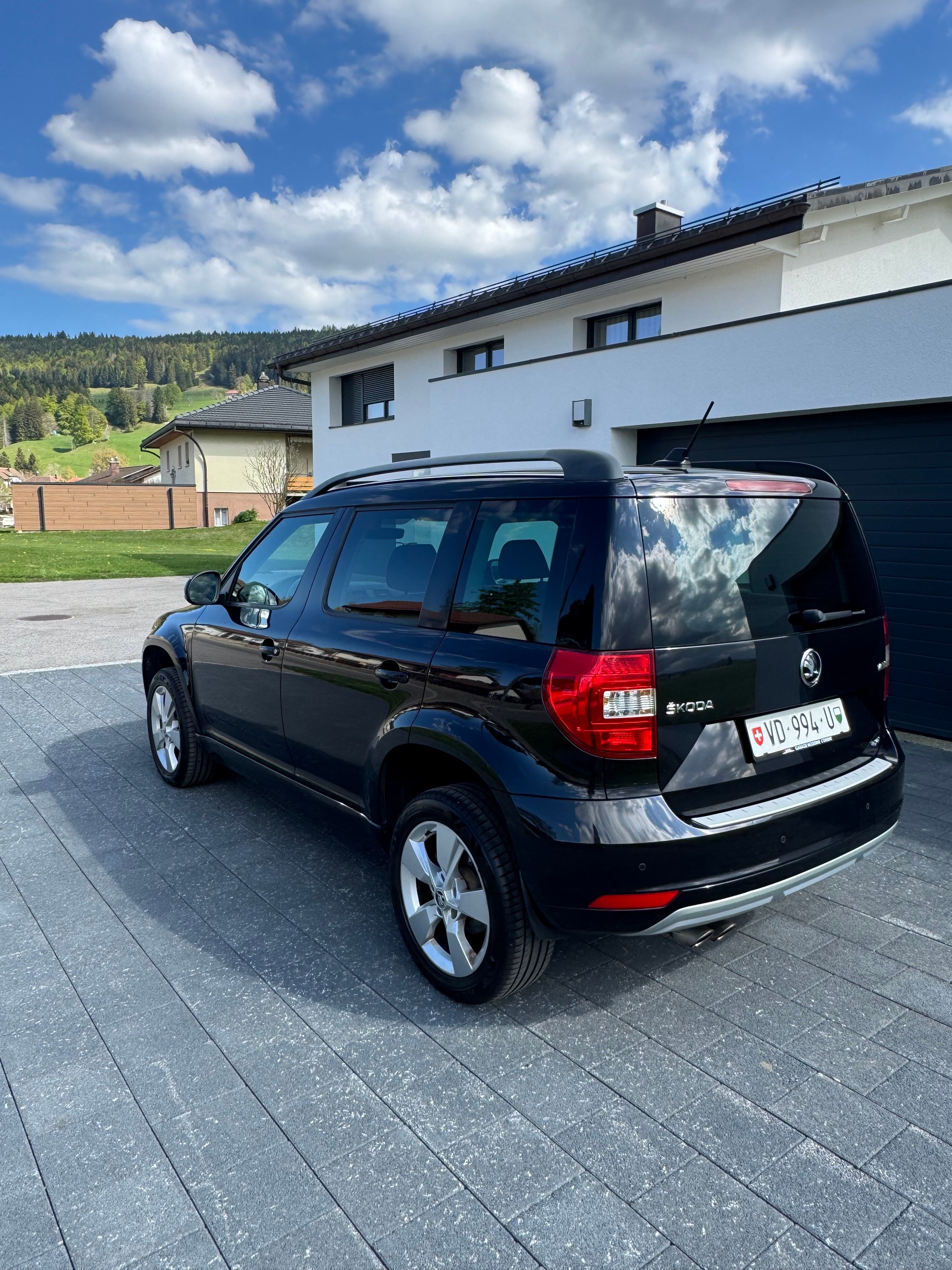 SKODA Yeti 1.4 TSI Ambition 4x4 DSG-image-5