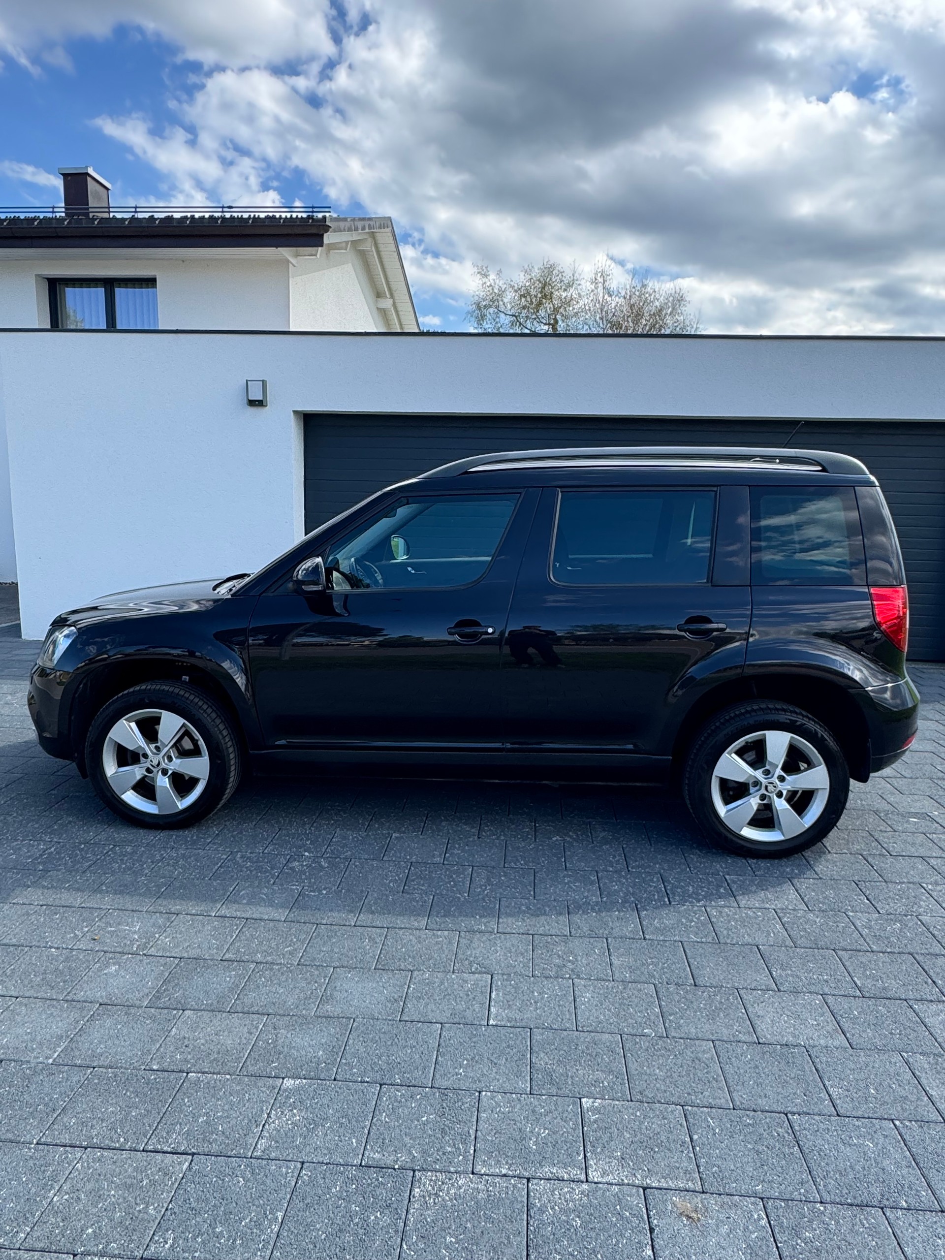 SKODA Yeti 1.4 TSI Ambition 4x4 DSG-image-6