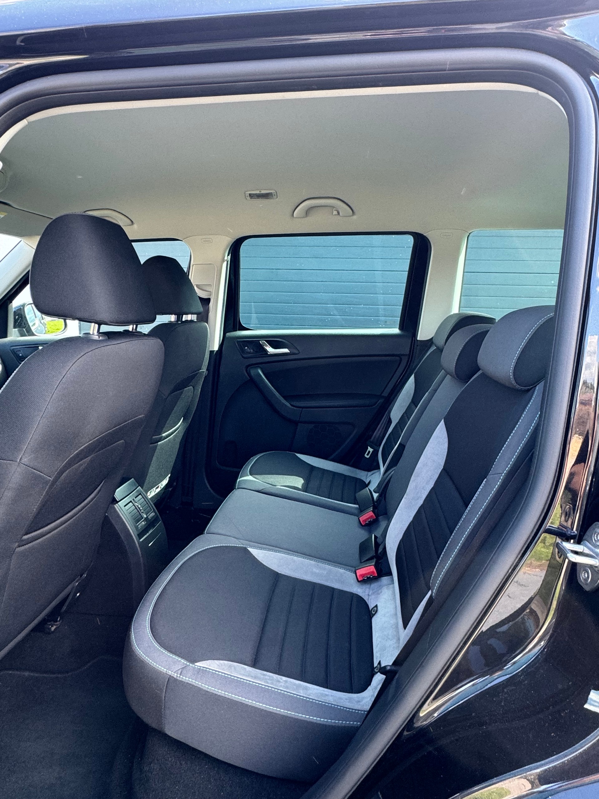 SKODA Yeti 1.4 TSI Ambition 4x4 DSG-image-7