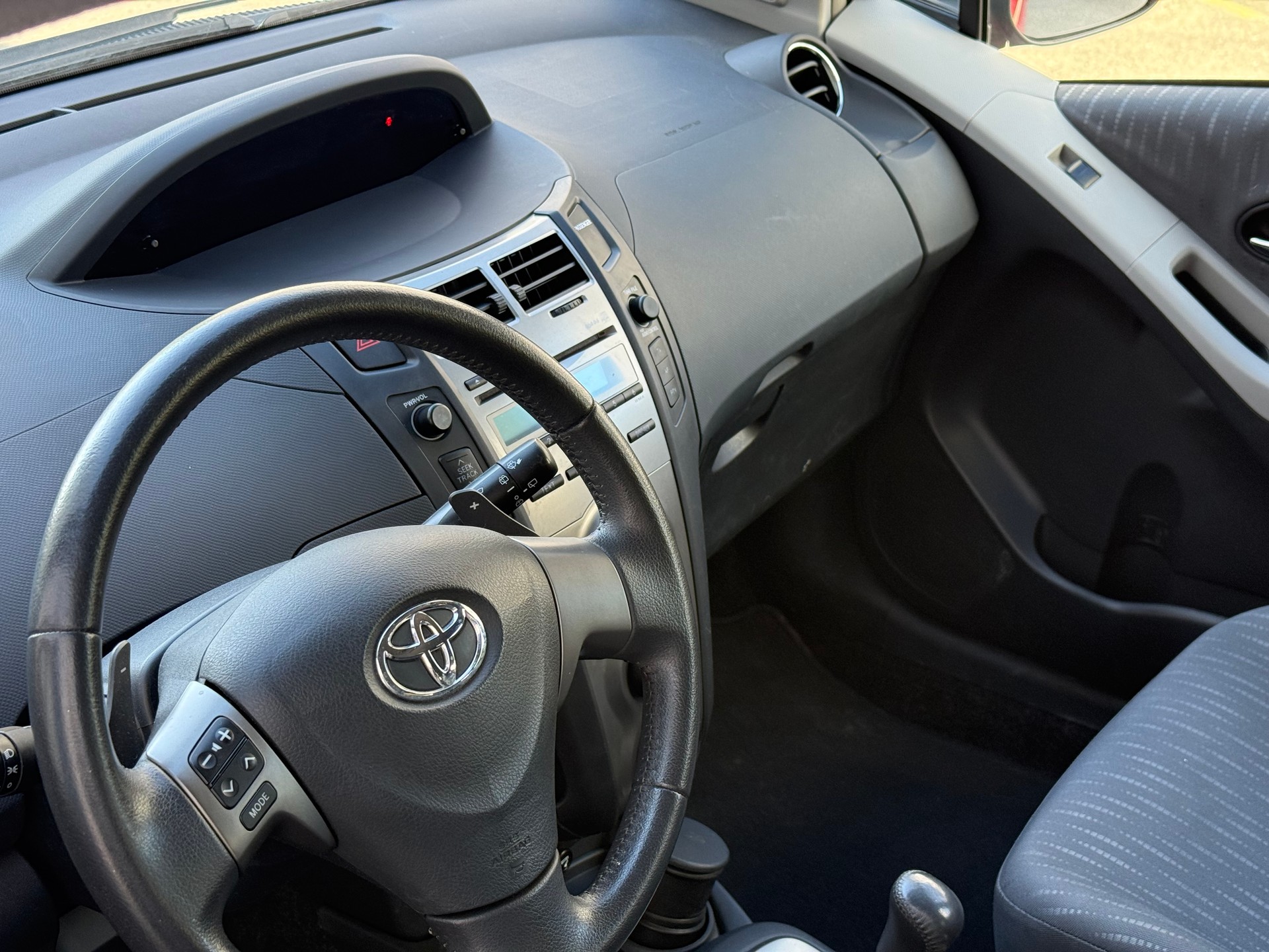 TOYOTA Yaris 1.33 Linea Sol Multimode-image-6