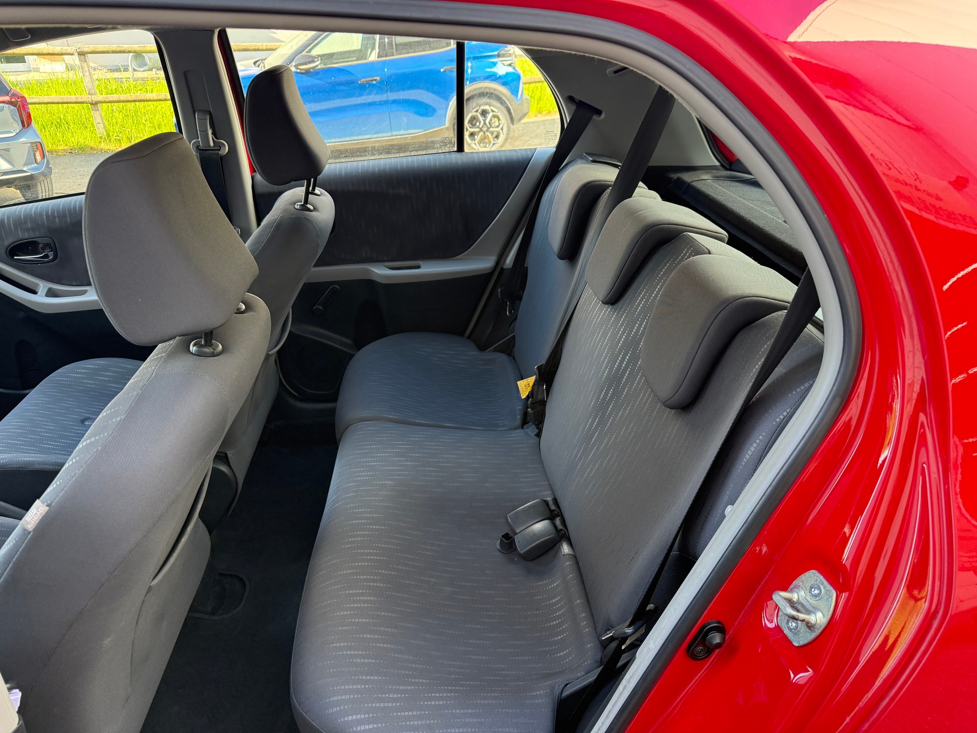 TOYOTA Yaris 1.33 Linea Sol Multimode-image-9